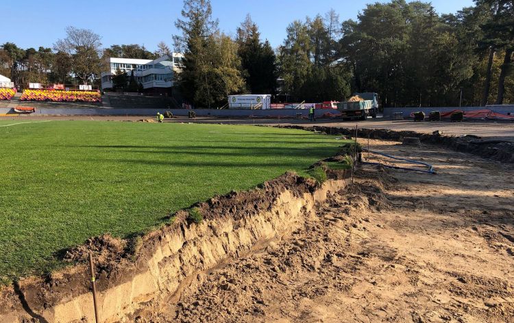 Wykop na stadionie Golęcin