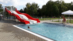 Zjeżdżalnia na basenie w Parku Kasprowicza
