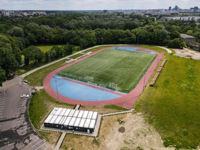 Stadion-rozgrzewkowy-na-Golcinie-1