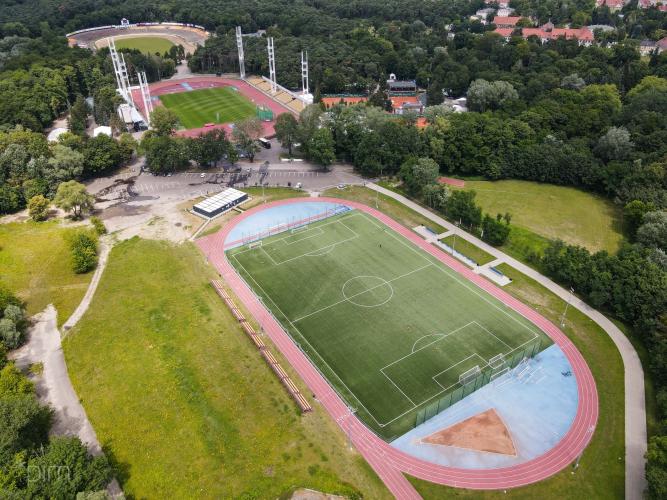 Stadion-rozgrzewkowy-na-Golcinie-4