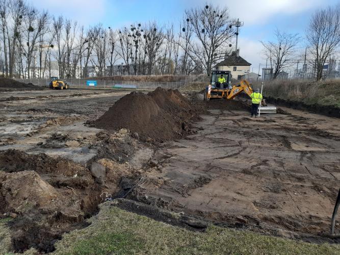 Maszyny pracują przy wykopach